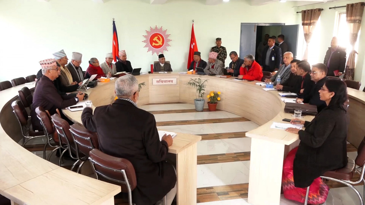 एमालेले भीम रावललाई साधारण सदस्यबाटै हटायो