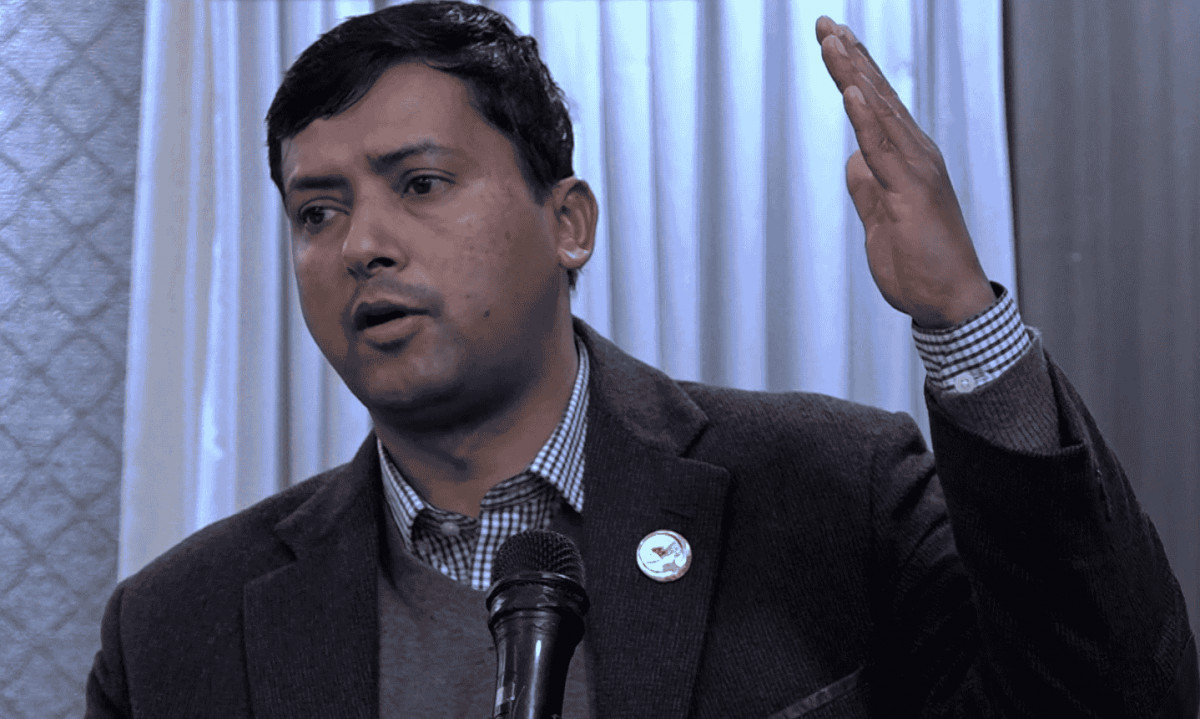 कर्मचारीले सरकारलाई चुनौती दिएको आरोप