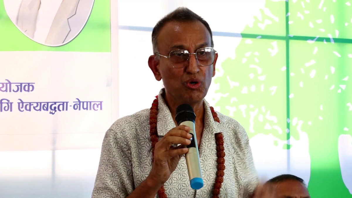 देशलाई दैनिक १८ घण्टा काम गर्ने प्रधानमन्त्री चाहिएको छ : काँग्रेस नेता आचार्य