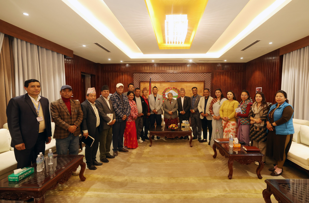 काठमाडौं उपत्यकाका मेयरहरूसँग प्रधानमन्त्रीको छलफल