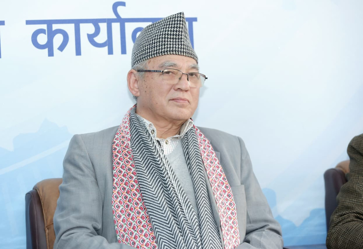 ईश्वरलक्षित बादलको टिप्पणी : अहिले उम्मेदवारी घोषणा गर्दै हिँड्नु ठीक होइन