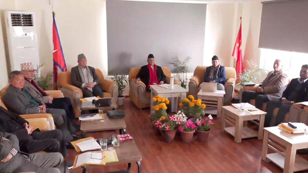 सेना परिचालनबारे ओलीको अभिव्यक्तिलाई गलत व्याख्या गरियो : एमाले