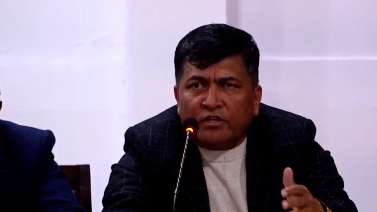 सर्वोच्चले संसद पुनःस्थापनासम्बन्धी मुद्दाको छिट्टै फैसला गर्नुपर्छ : पूर्वमुख्यसचिव अर्याल