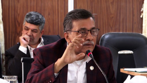 विवाहको उमेर र सजायसम्बन्धी विधेयक संसदमा पेश गर्दै सरकार