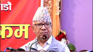 ‘एमालेमा मान्छेहरू गहभरि आँसु बोकी कहाँ झार्ने भन्ने ठाउँ खोज्दै हिँडिरहेका छन्’