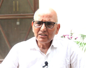 ठूला राजनीतिक दलका शीर्ष नेताकै कारण लोकतन्त्र असफल भयो : पुरञ्जन आचार्य