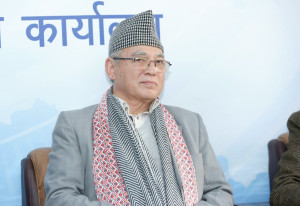 ईश्वरलक्षित बादलको टिप्पणी : अहिले उम्मेदवारी घोषणा गर्दै हिँड्नु ठीक होइन