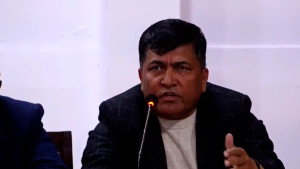 सर्वोच्चले संसद पुनःस्थापनासम्बन्धी मुद्दाको छिट्टै फैसला गर्नुपर्छ : पूर्वमुख्यसचिव अर्याल