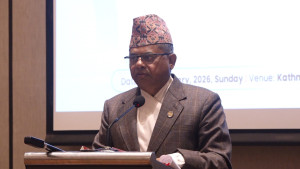 पेट्रोलमा १० प्रतिशत इथानोल मिसाउँदा वार्षिक ६ अर्ब बचाउन सकिन्छ : उद्योगमन्त्री सिन्हा