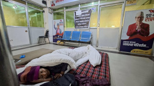 राप्रपा महिला समूहको अनसनमा पार्टी नेतृत्वबाटै बल प्रयोग