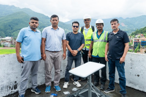 एनसेलले बाढी प्रभावित क्षेत्रमा स्याटलाइट प्रविधिमार्फत सञ्चार सेवा उपलब्ध गराउँदै
