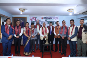 युनिभर्सल टाईम्सको २१ ओैँ वार्षिकोत्सव, सञ्चार क्षेत्रलाई राजनीतिबाट मुक्त गर्न आग्रह