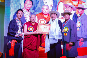 डा. कर्मा वाङ्छु शेर्पालाई सम्मान