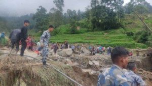 नुवाकोटको कागती गाउँमा अविरल वर्षापछि बाढी, एक महिला बेपत्ता