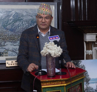 जलवायु परिवर्तनको मुद्दा अनिवार्य शिक्षाका रुपमा लागू गर्नुपर्छ : वनमन्त्री ठकुरी