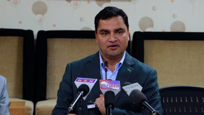 स्वास्थ्यमन्त्री भन्छन्- 'जटिल रोगको उपचारका लागि बीमाको विकल्प खोज्नुपर्छ'