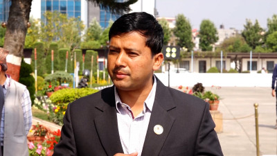 प्रतिपक्षीले शिक्षकलाई उचालेर  संसदभित्र राजनीति गर्न खोज्यो : एमाले