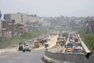 जेठ अन्तिमसम्ममा फ्लाइओभर निर्माण पूरा हुन्छ : मन्त्री दाहाल