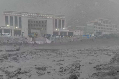 रसुवागढी नाका : ठूलो धनजनको क्षतिसँगै व्यापारिक सम्बन्ध विच्छेद