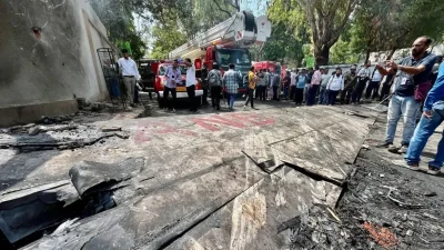 अहमदावादमा एयर इन्डियाको विमान बस्तीमै खस्यो