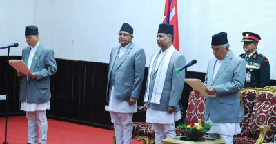 नवनियुक्त शिक्षामन्त्रीले लिए शपथ 