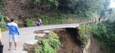 अझै खुलेन मेची राजमार्ग