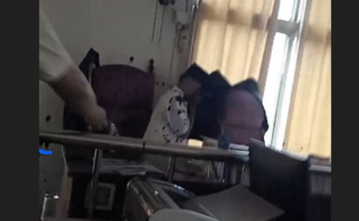न्यायाधीश डा. खुशीराम थारुलाई मोसो प्रहार गर्ने तीन जना पक्राउ