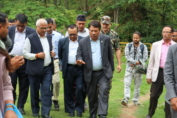 बाढीबाट हुने जोखिम न्यूनिकरणका लागि उपप्रधानमन्त्री सिंहको चासो, धोबिखोला अनुगमन