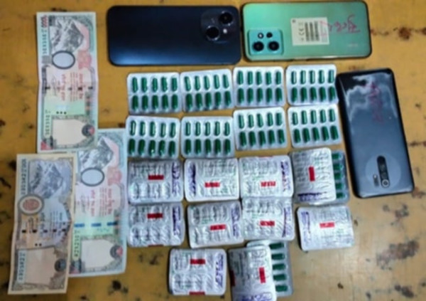 चरिकोटमा लागु औषधसहित तीन जना पक्राउ