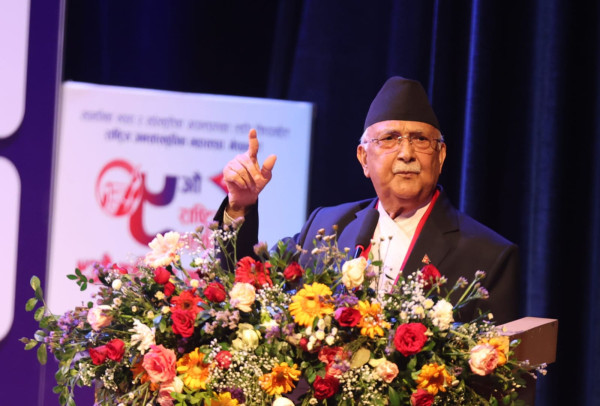 हृदयेन्द्रलाई प्रधानमन्त्रीको सुझाव : कला क्षेत्रमा लागे राम्रै हुन्छ, राजा बन्ने सपना नदेख्नू