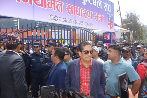 एन्फा साधारण सभा : पूर्वअध्यक्ष थापालाई प्रवेशमा रोक लगाएपछि विवाद