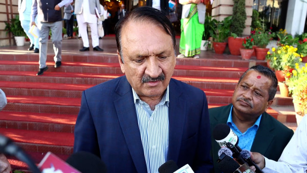 पूर्व अर्थमन्त्री महत भन्छन्-  'सरकारको खर्च कटौती र चुस्त सेवा प्रवाहबारे बजेट मौन'