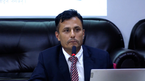 अध्यागमनका महानिर्देशक भन्छन्- भिजिट भिसामा अघोषित प्रतिबन्ध गलत छ !