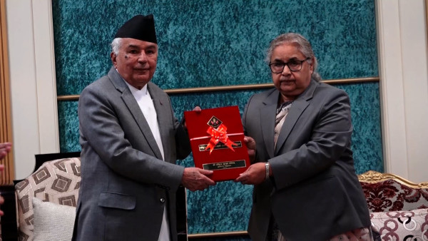 राष्ट्रपतिद्वारा चुनावमा सम्पूर्ण ध्यान केन्द्रित गर्न सरकारलाई सुझाव