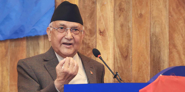 शिक्षकहरूलाई प्रधानमन्त्रीको आग्रह : हामीले ऐन ल्यायौं भन्नका लागि दुःख नगर्नुस्, घर जानुस् !