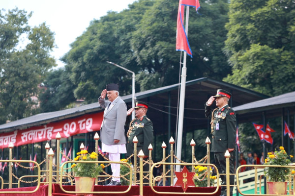 सैनिक मञ्च टुँडिखेलमा फूलपाती बढाइँ