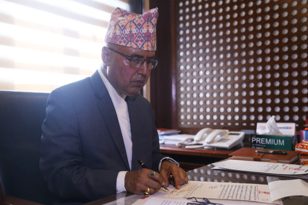 मितव्ययिताको ऐतिहासिक निर्णय :  विदेश भ्रमणमा रोकदेखि सुविधा कटौतीसम्म