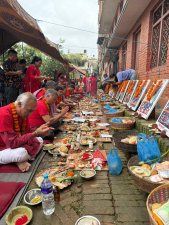 असोज ३ गते पाटनमा रहेका दशमहाविद्या परिक्रमा गरिँदै
