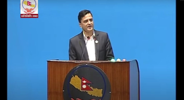 'कुलमानलाई हटाउँदा प्रचण्डको मुटुमै गोली लागेजस्तो किन भयो ?'