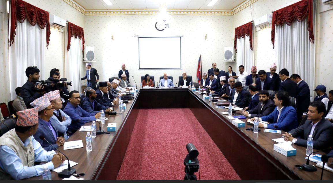 निर्वाचन आयोग र राजनीतिक दलबीच छलफल