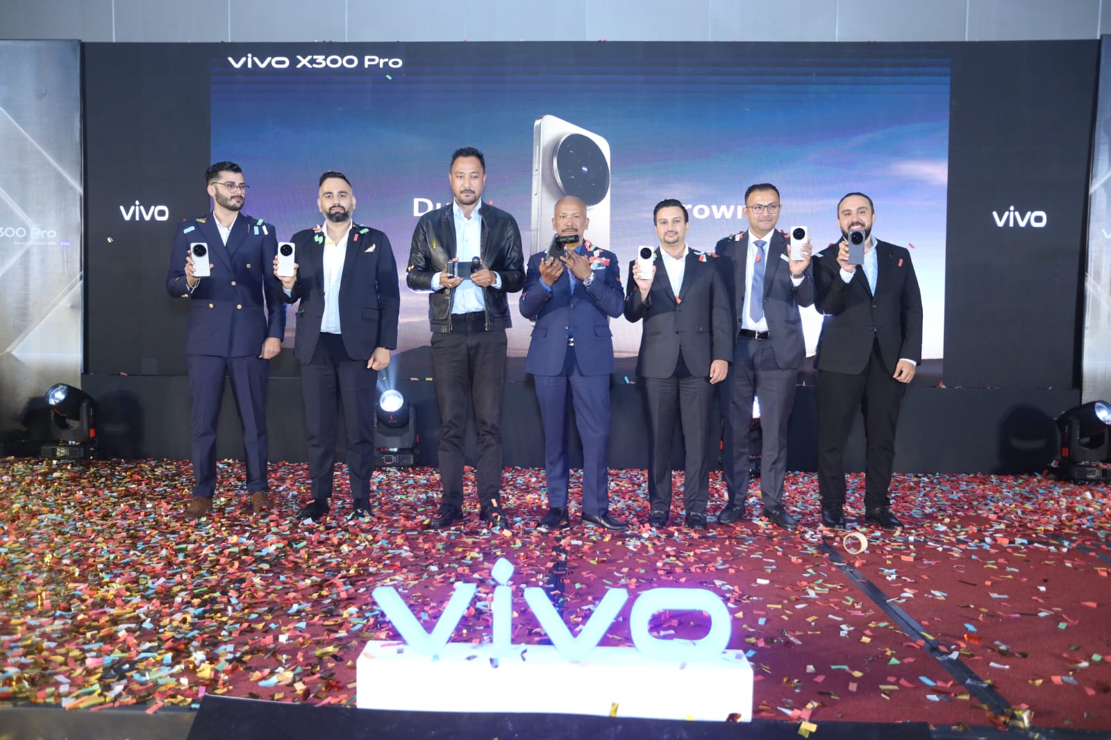 २०० मेगापिक्सेल जाइस क्यामेरासहित भिभो एक्स३०० प्रो नेपालमा सार्वजनिक