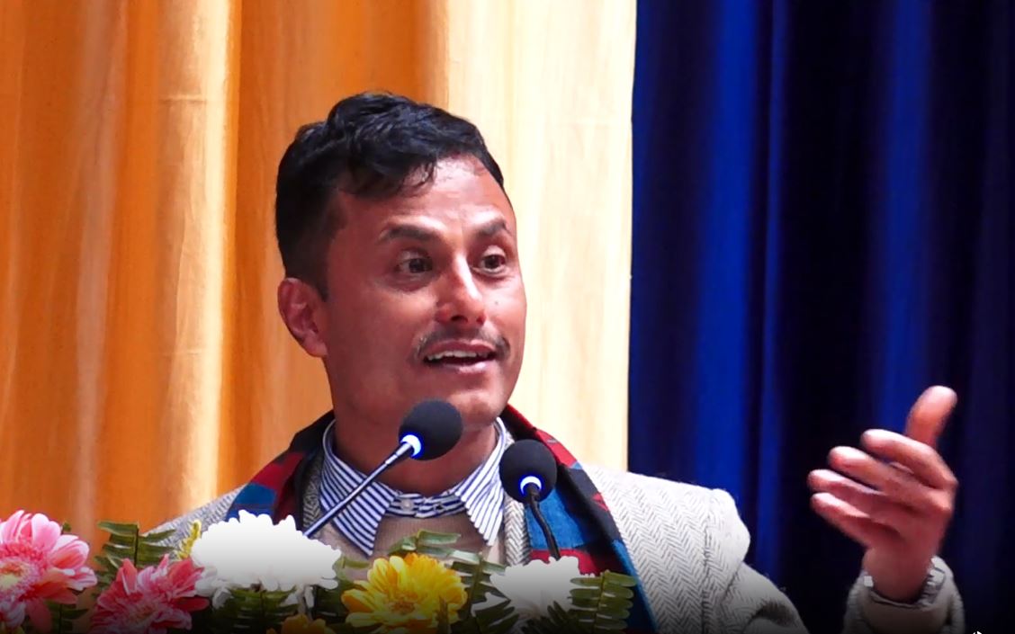 विमानस्थलको ढोका थुनेर मात्र युवा पलायन रोक्न सकिँदैन : महानिर्देशक तिवारी