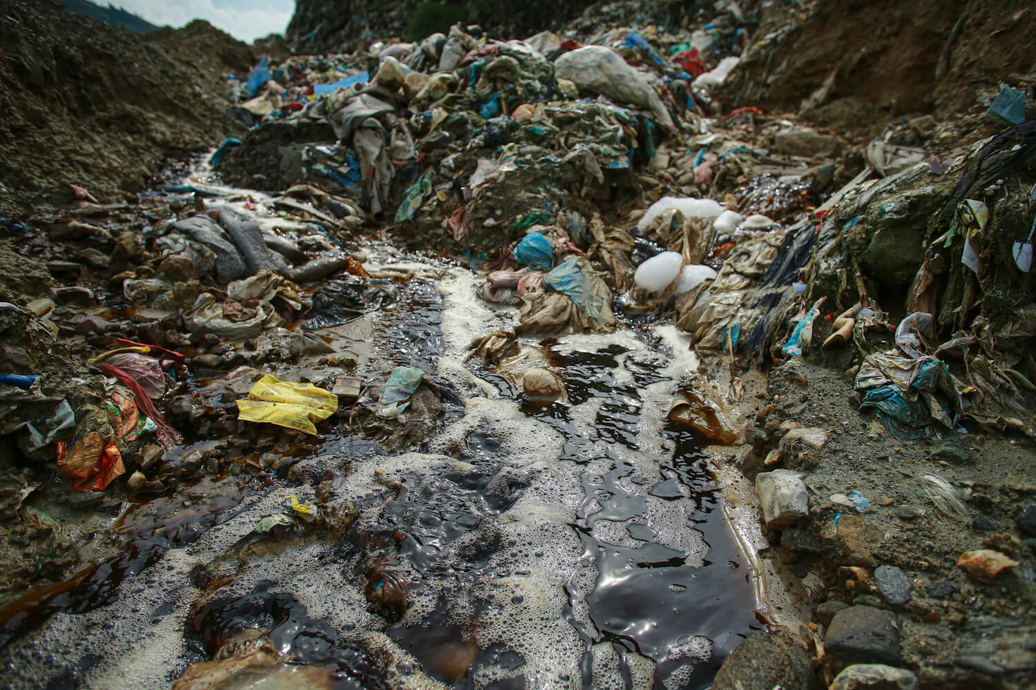 बन्चरेडाँडाको सास : बस्तीहरूमा दुर्गन्ध, महामारी र राज्यको मौनता