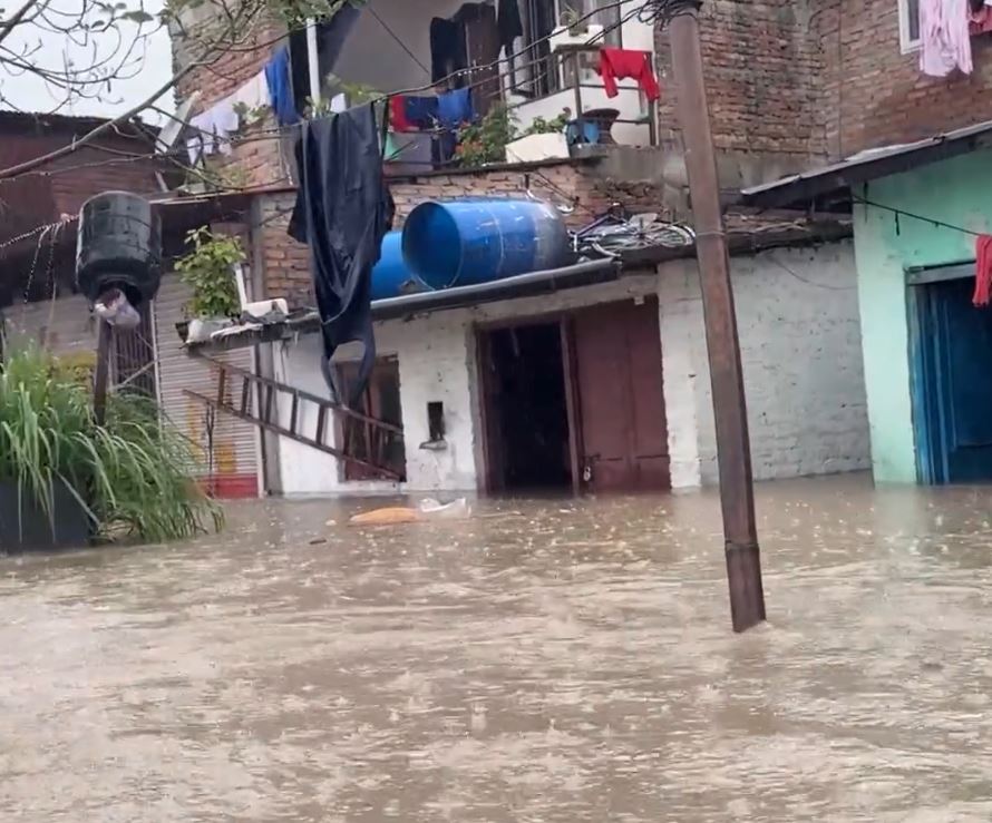बाढी, पहिरो र डुबानमा परी आठको मृत्यु, छ बेपत्ता