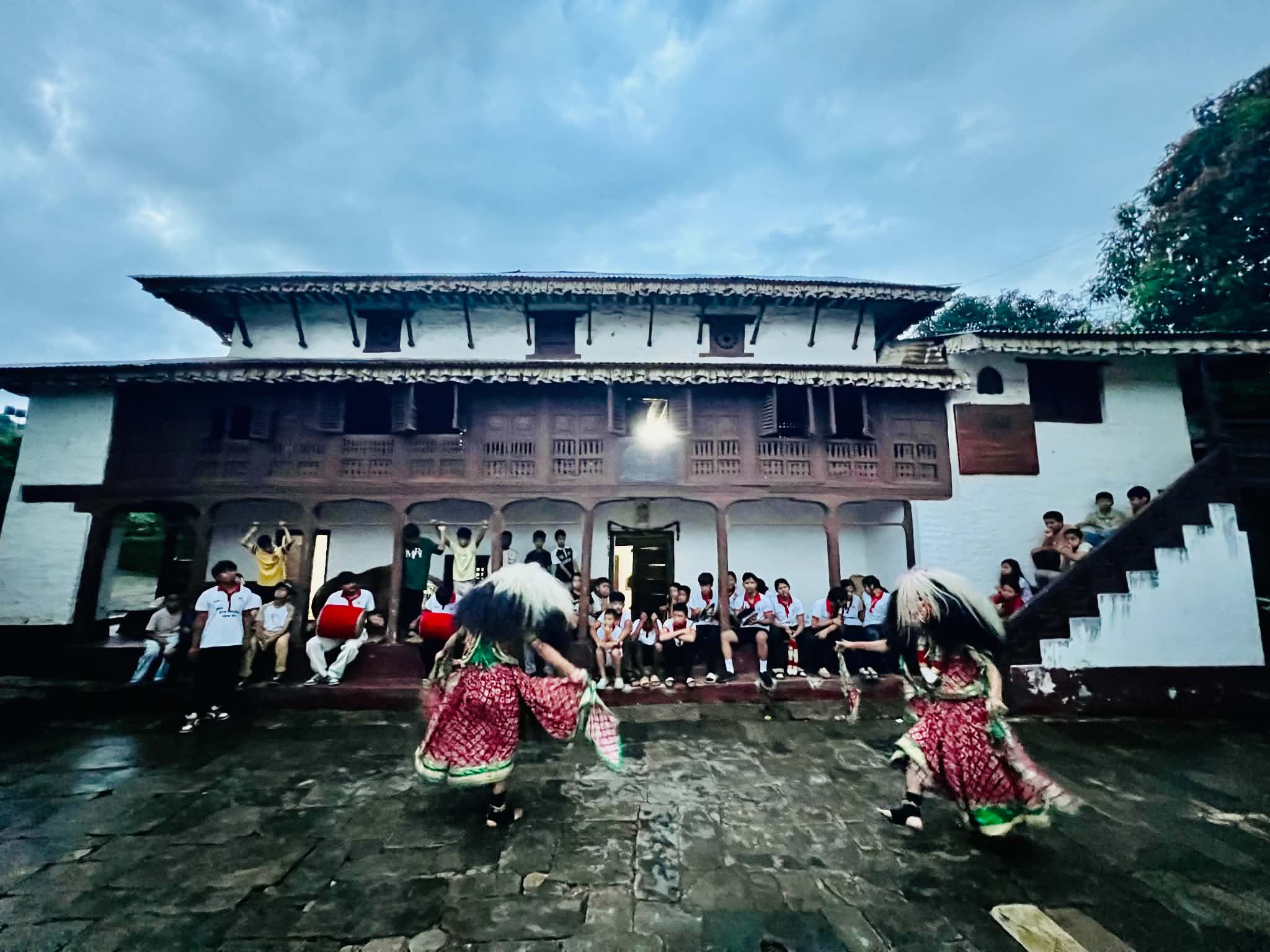 शताब्दी घरमा ‘लाखे नाच’ प्रदर्शन