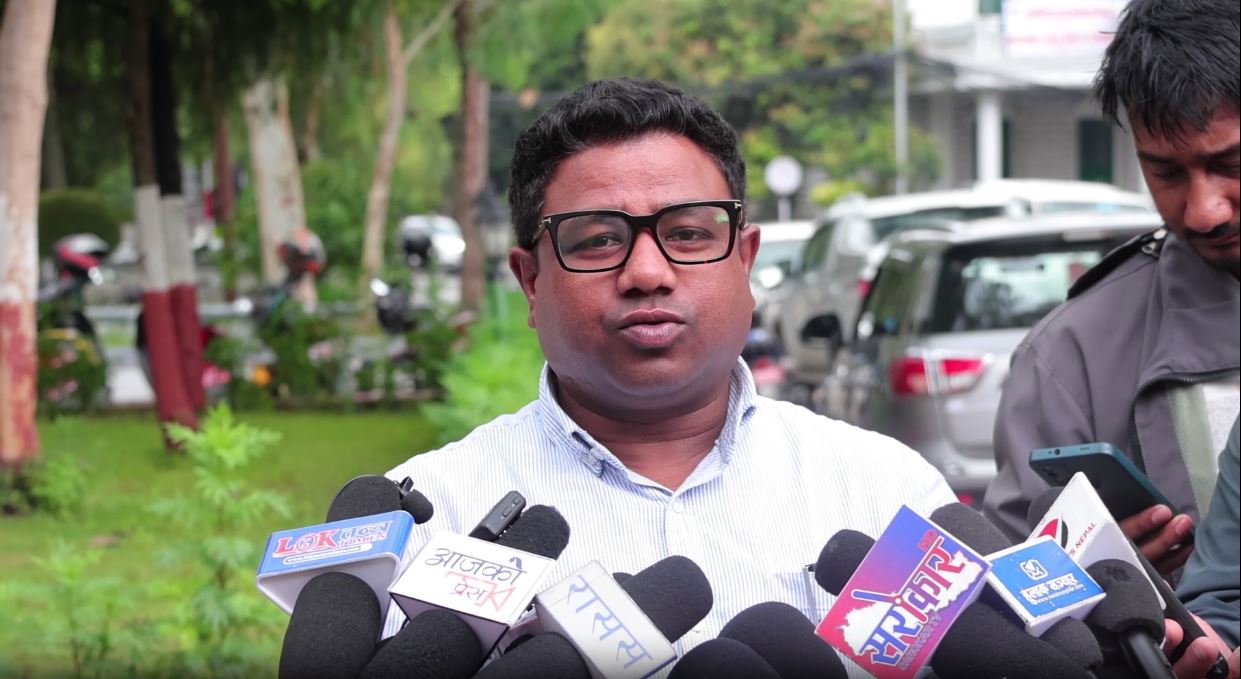 रास्वपाको साथ प्रचण्डलाई, एमाले–काँग्रेस गठबन्धनमा नजाने