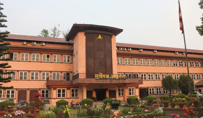 कानून ब्यवसायी र कर्मचारीको टकरावले न्यायाधीस नियुक्तिमा झमेला