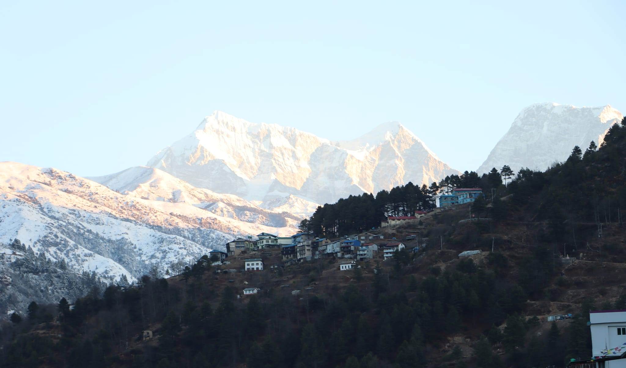 हिमपातसँगै वर्षा, किसानमा थपियाे हर्ष